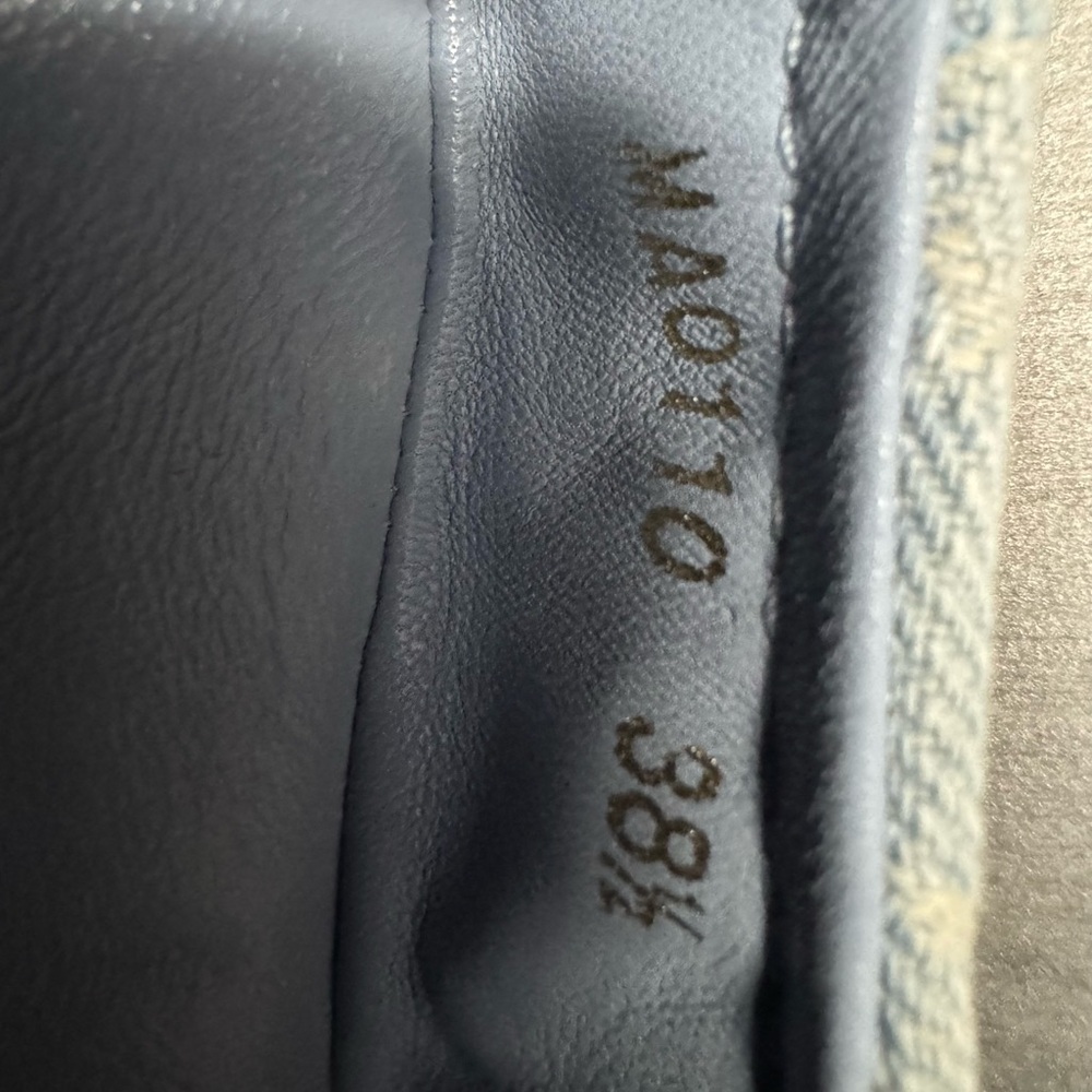 Louis Vuitton Women's Denim Flats with Pink Accents - Picture 8 of 8